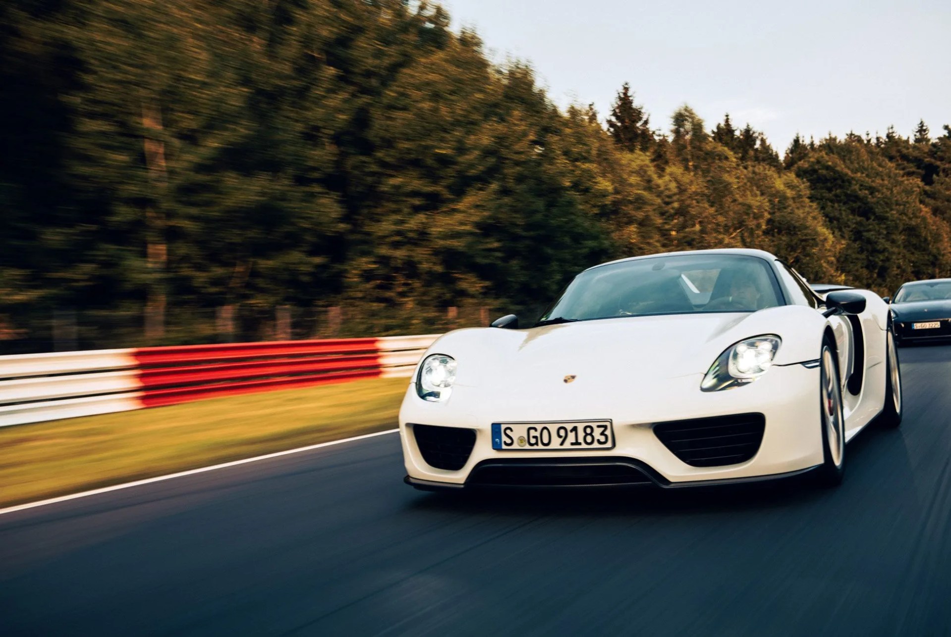 Porsche-918-Gear-Patrol-3