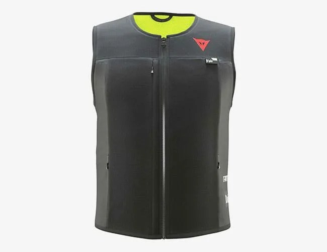 RevZilla-Dainese-Smart-Jacket-gear-patrol-lead-featured