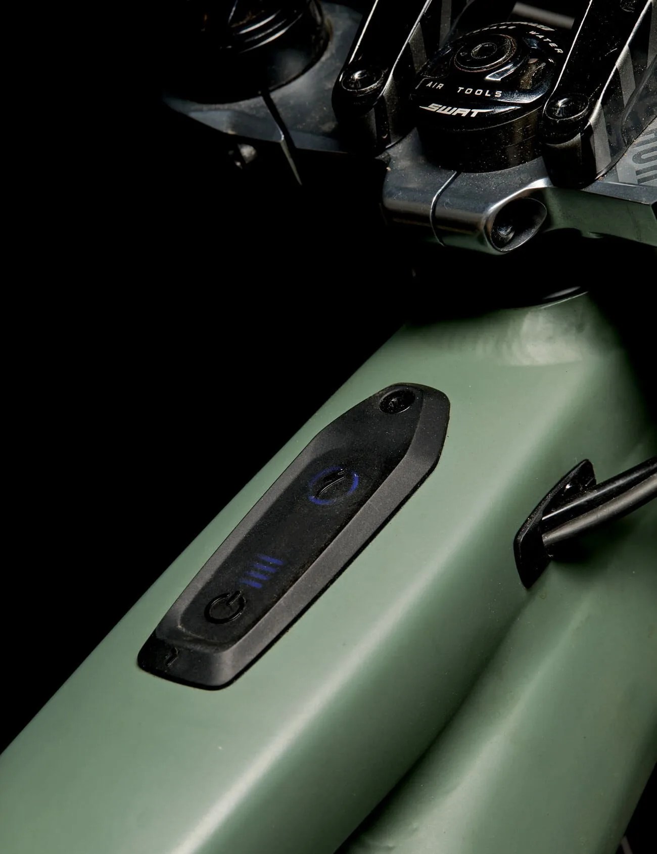 Specialized-Turbo-Knevo-Gear-Patrol-Ambiance-2