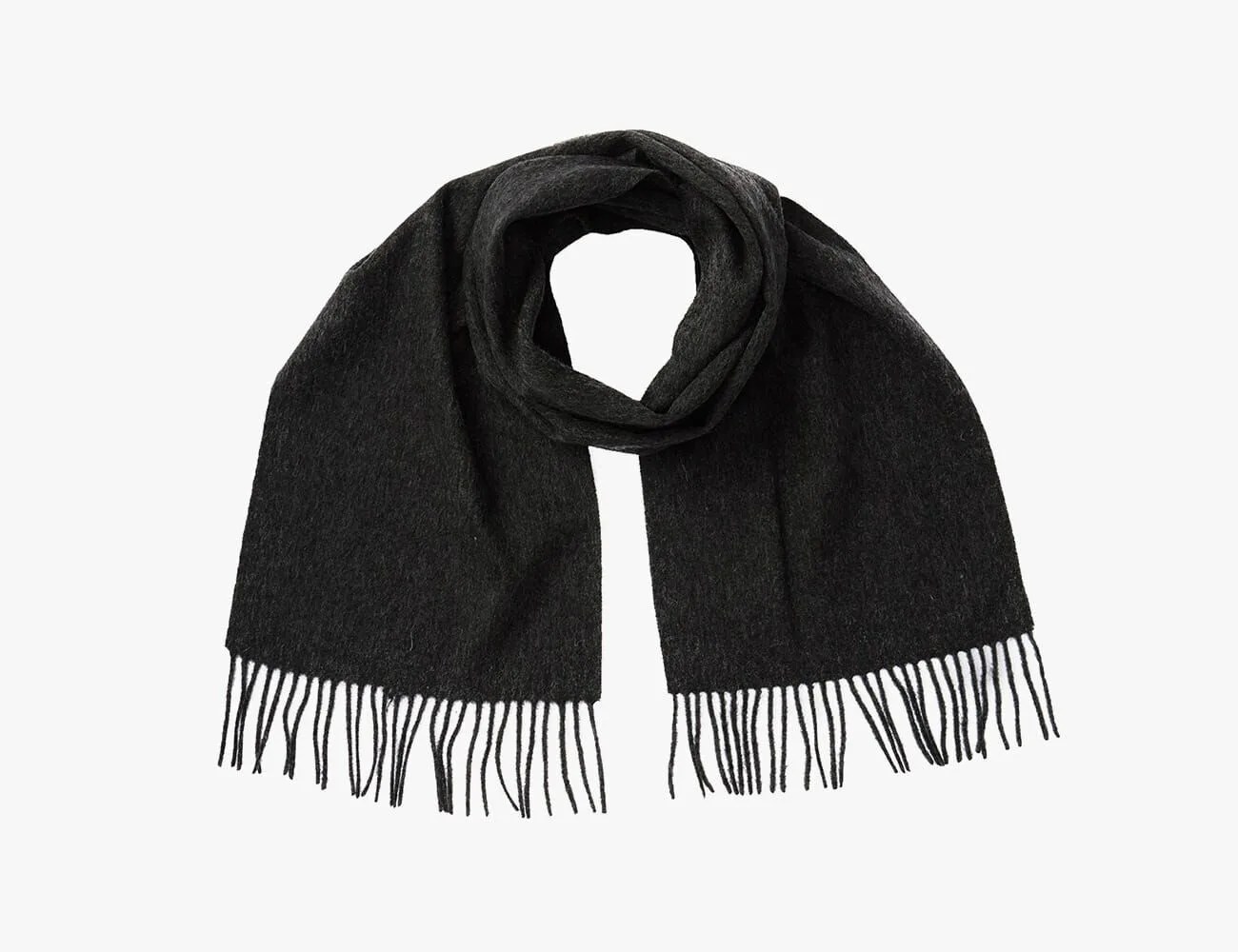 Sponsored-Buying-Guide-Nordstrom-Rack-gear-patrol-Stewart-of-Scotland-Merino-Scarf