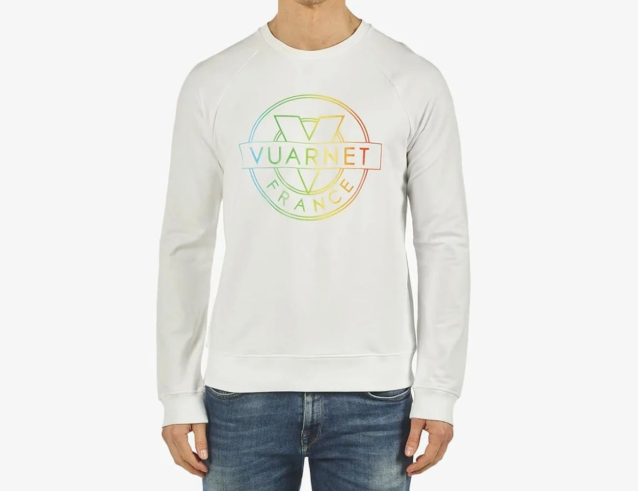 Sponsored-Buying-Guide-Vuarnet-Sunglasses-gear-patrol-Sweatshirt