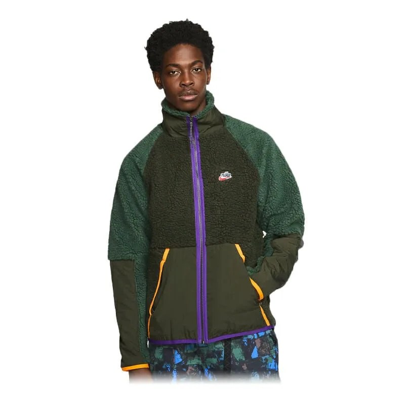 Thursday-Deals-gear-patrol-nike-fleece