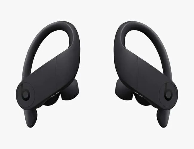 Wireless-Headphones-gear-patrol-beats