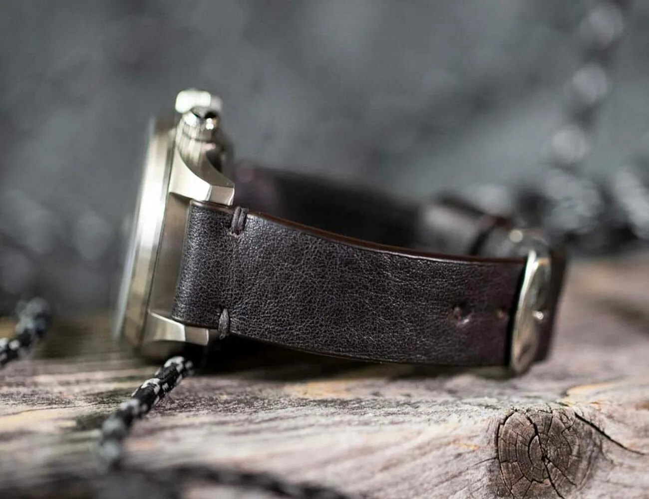 Worn-And-Wound-Model-2-Premium-Strap-Gear-Patrol