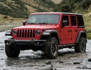 2018-Jeep-Wrangler-Review-gear-patrol-lead-feature