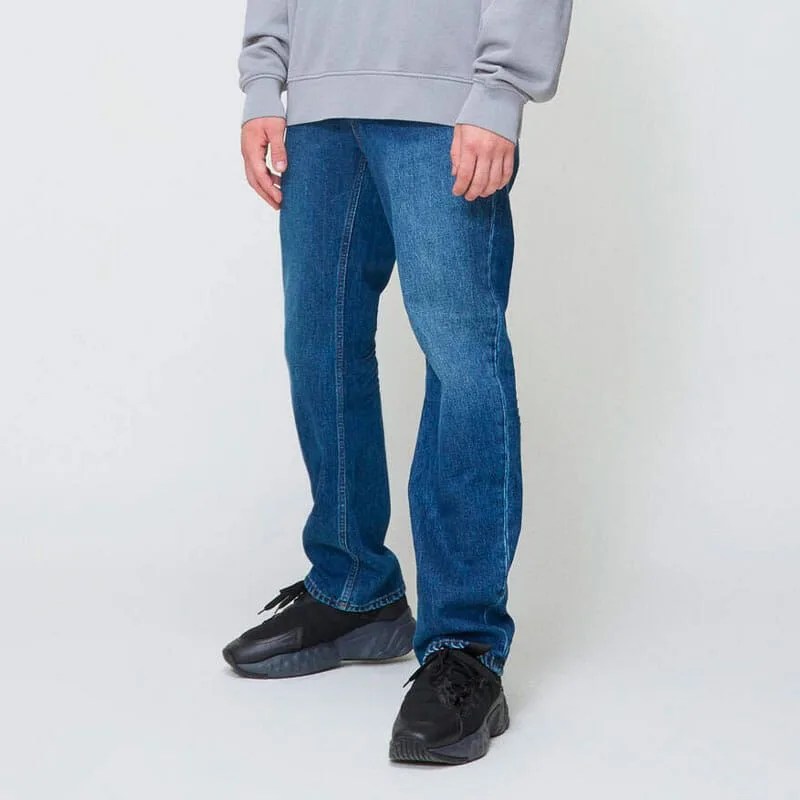 Acne-Jeans-gear-patrol-land-jean-1