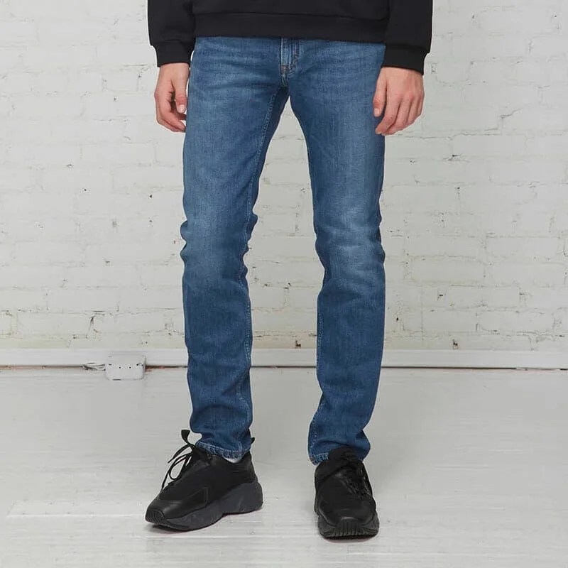 Acne-Jeans-gear-patrol-north-jean-1