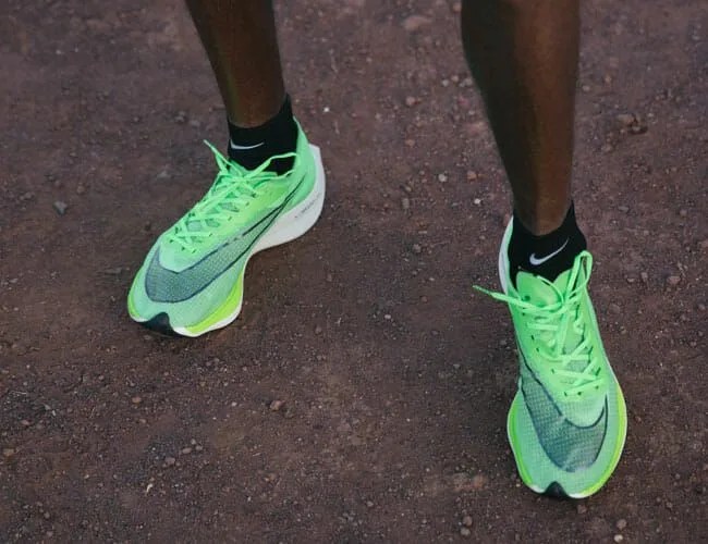 Best-Carbon-Running-Shoes-Gear-Patrol-Lead-Featured