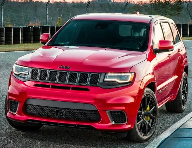 Jeep-Trailhawk-gear-patrol-body