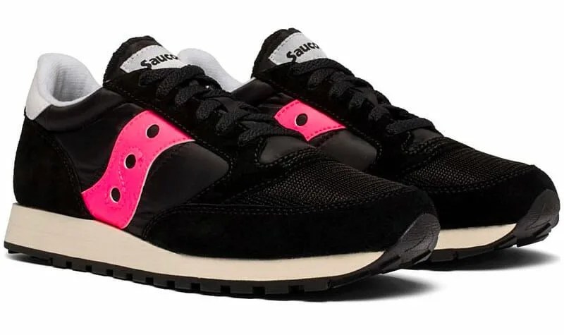 Monday-Deals-gear-patrol-saucony