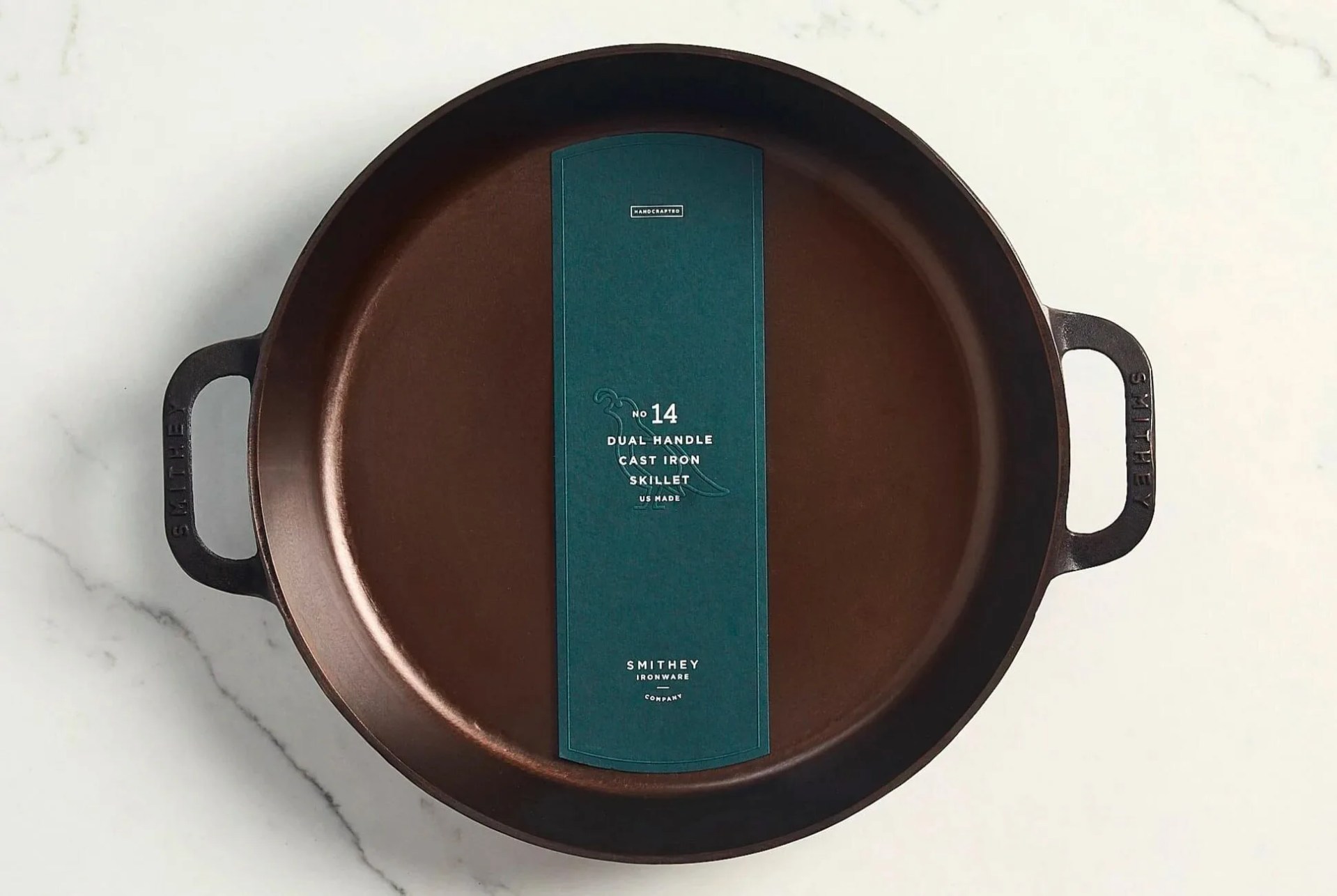 Smithey-DUAL-HANDLE-SKILLET-gear-patrol-full-lead