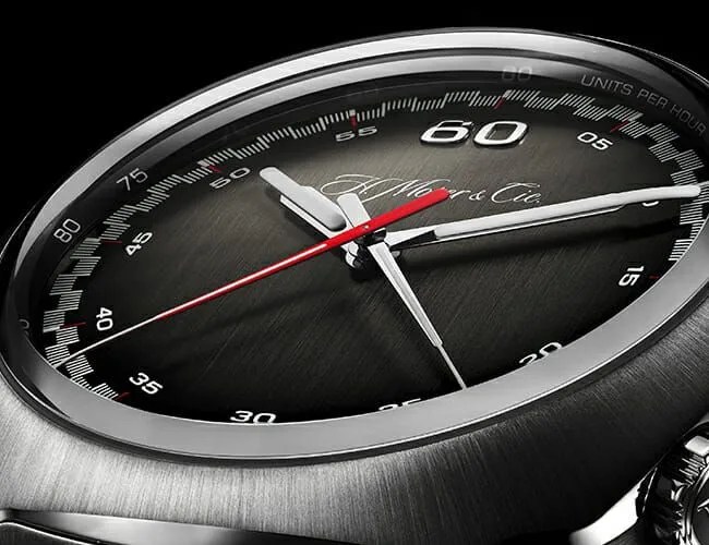 Streamliner-Flyback-Chronograph-gear-patrol-feature