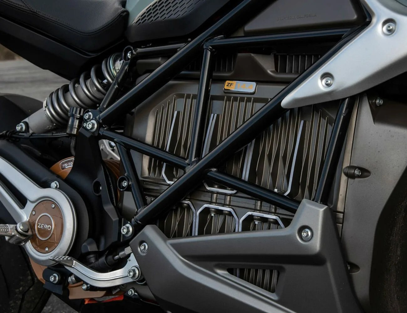 Zero-SRF-Gear-Patrol-Detail-650