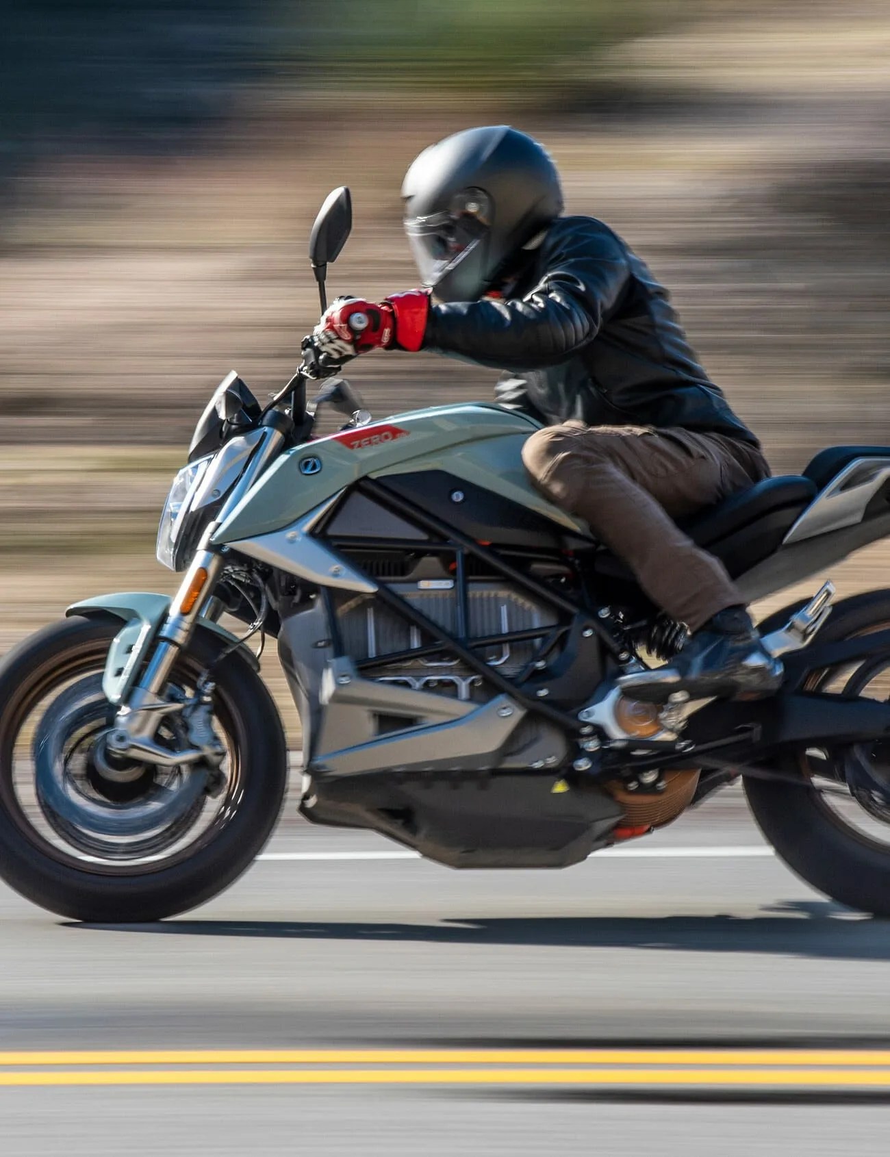 Zero-SRF-Gear-Patrol-Riding-650