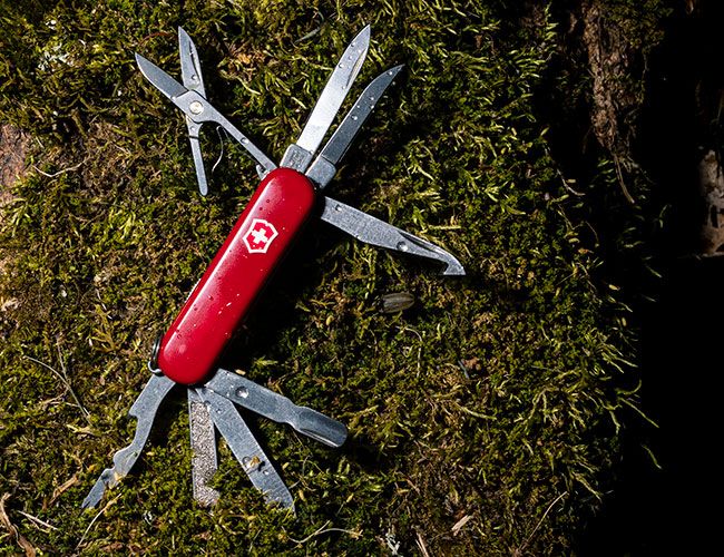 best-multitools-gear-patrol-feature