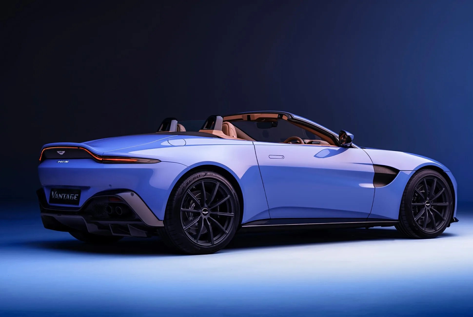 AM-Vantage-Roadster-gear-patrol-slide-02