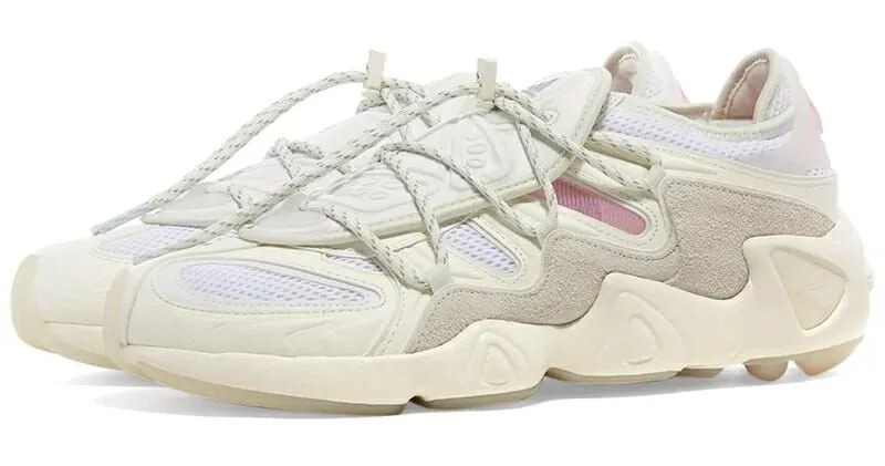 Adidas-Roundup-gear-patrol-salvapor