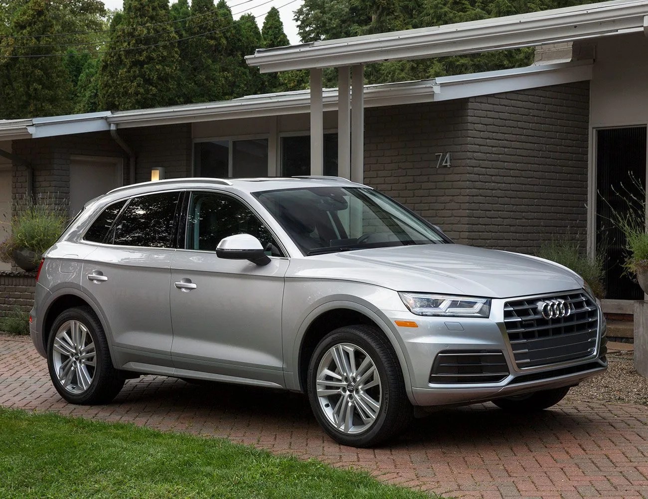 best suvs to buy in 2018 under 50 000 gear patrol 2018 audi q5 premium plus
