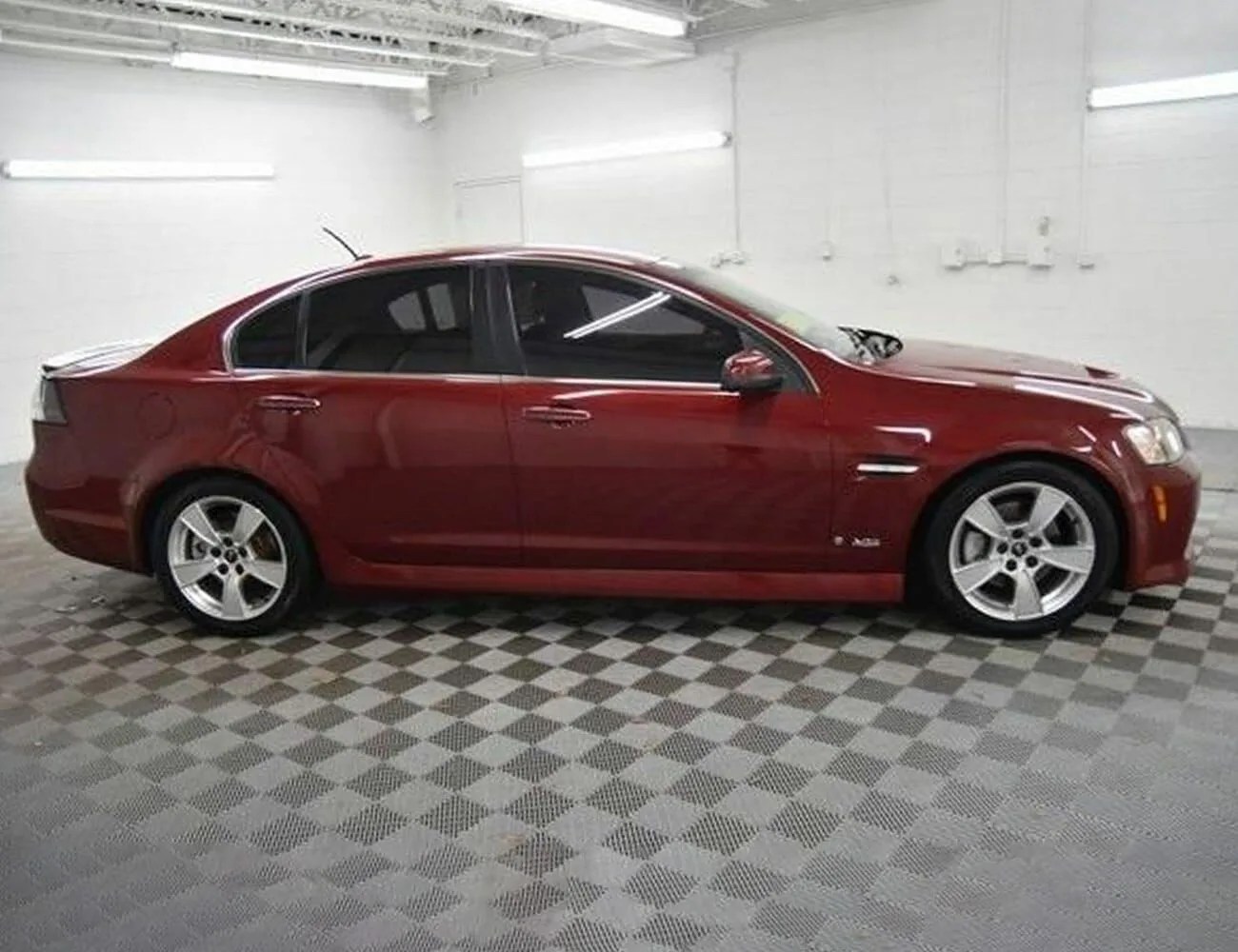 Best-Used-Sport-Sedans-Gear-Patrol-2009-Pontiac-G8-GT