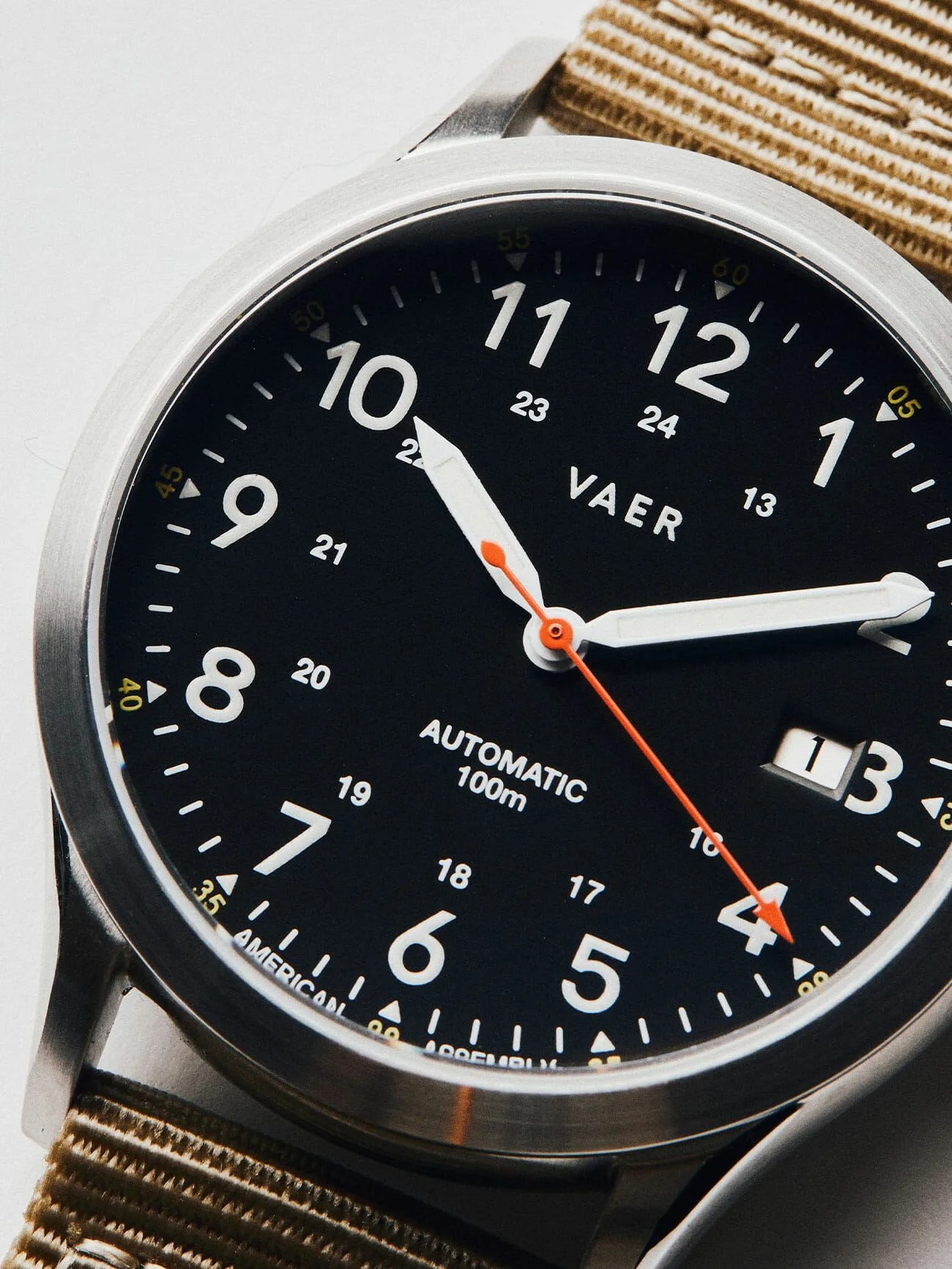 Field-Watch-Comparison-Gear-Patrol-inline-3