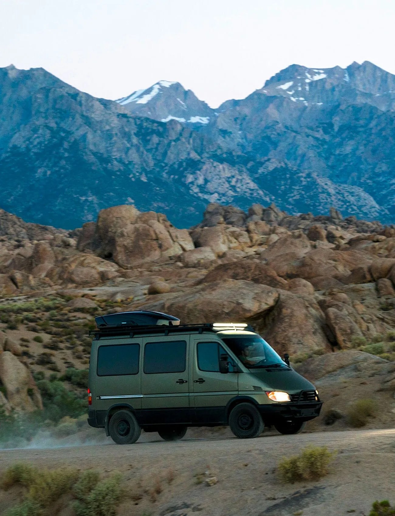 Hashtag-Van-Life-gear-patrol-ambiance