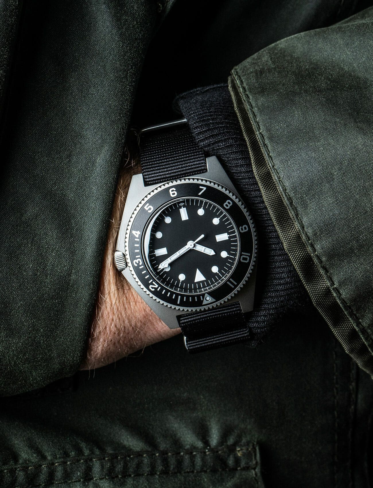 MKII-Watches-Profile-gear-patrol-ambiance-4