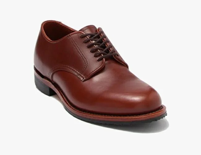 Monday-Style-Deals-gear-patrol-red-wind