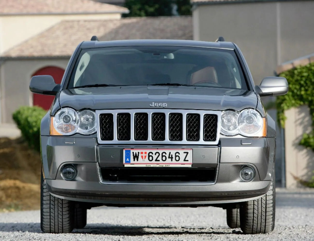One-Brand-2000s-gear-patrol-Grand-Cherokee
