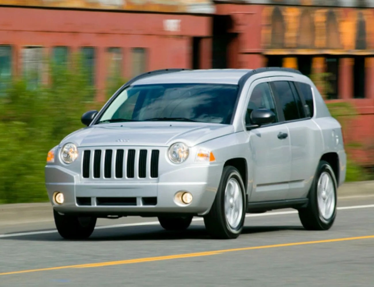 One-Brand-2000s-gear-patrol-Jeep-Compass