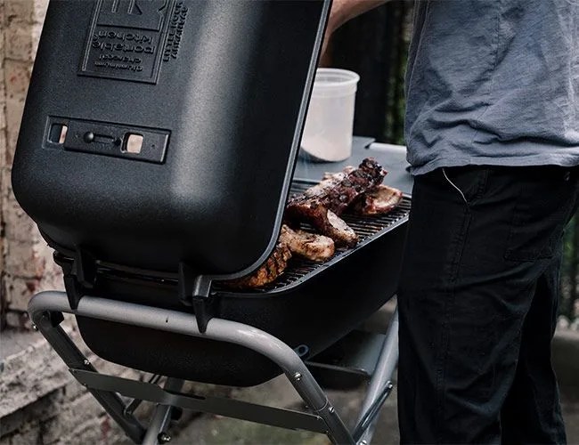 PKTX-Folding-Grill-Review-gear-patrol-feature
