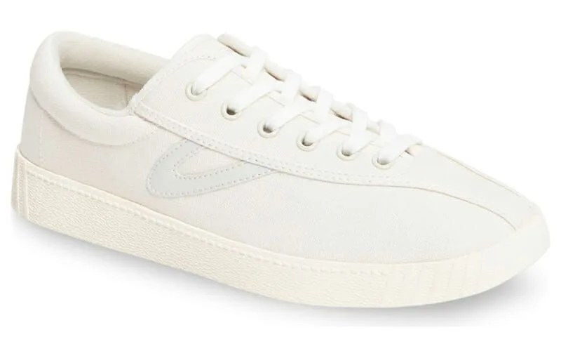 Sneaker-Roundup-gear-patrol-seavess