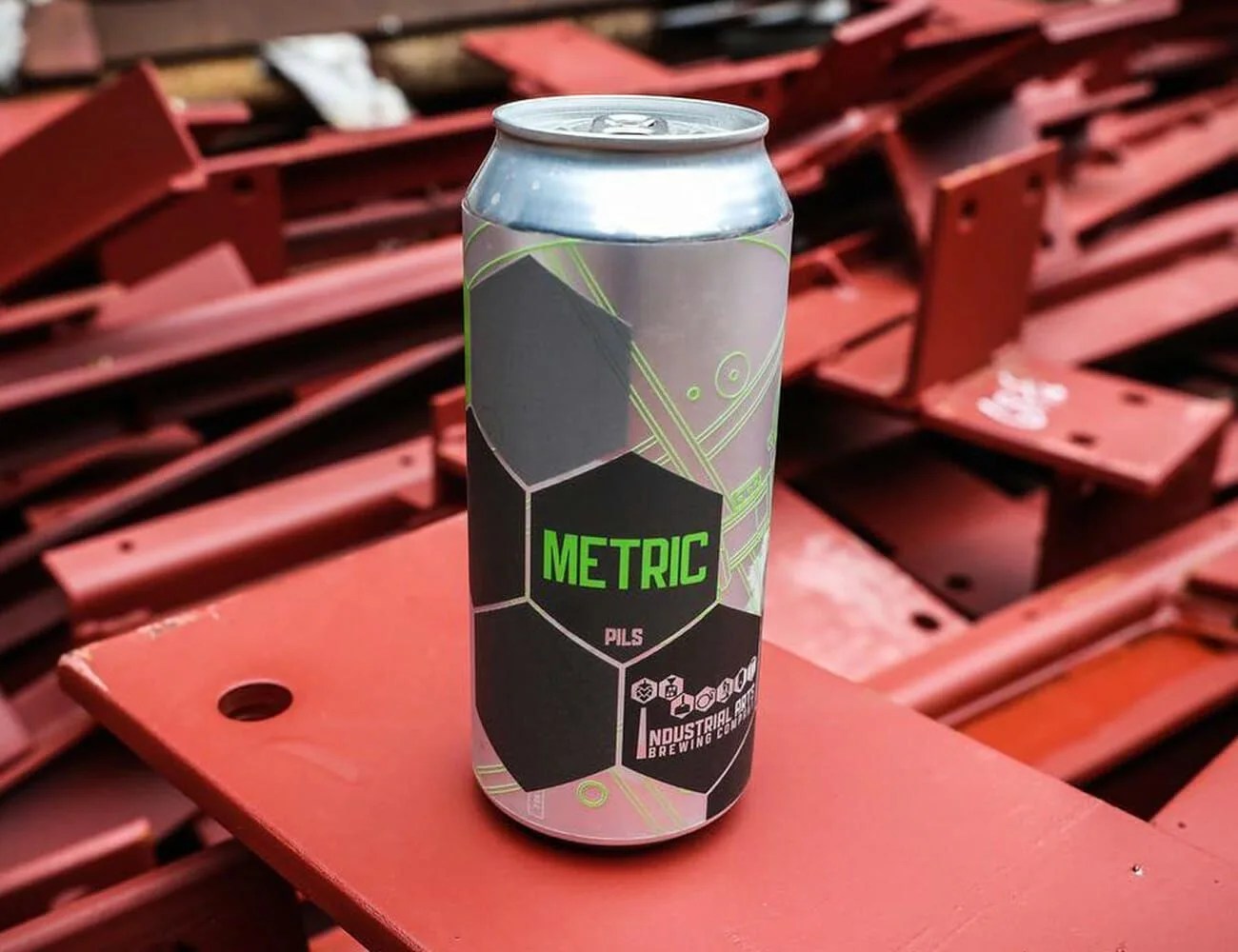 Super-Bowl-Beers-Gear-Patrol-Industrial-Arts
