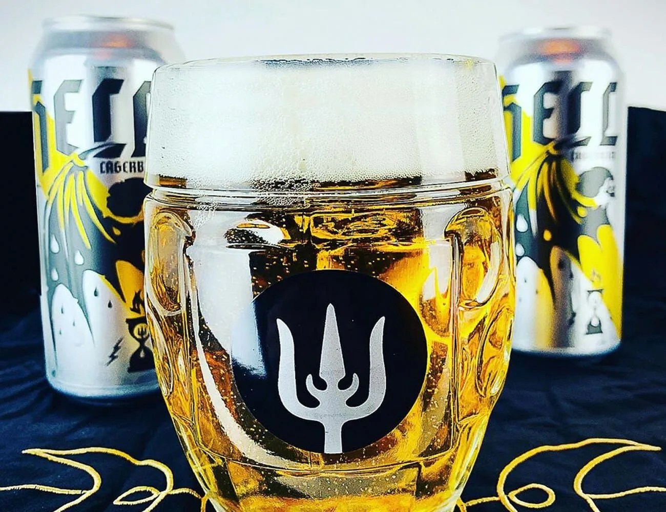 Super-Bowl-Beers-Gear-Patrol-Wayfinder