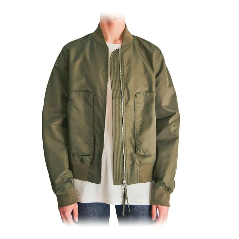 Weekend-Deals-gear-patrol-bomber