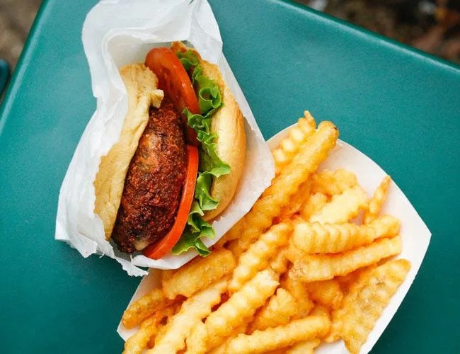shake-shack-veggie-burger-gear-patrol-feature-
