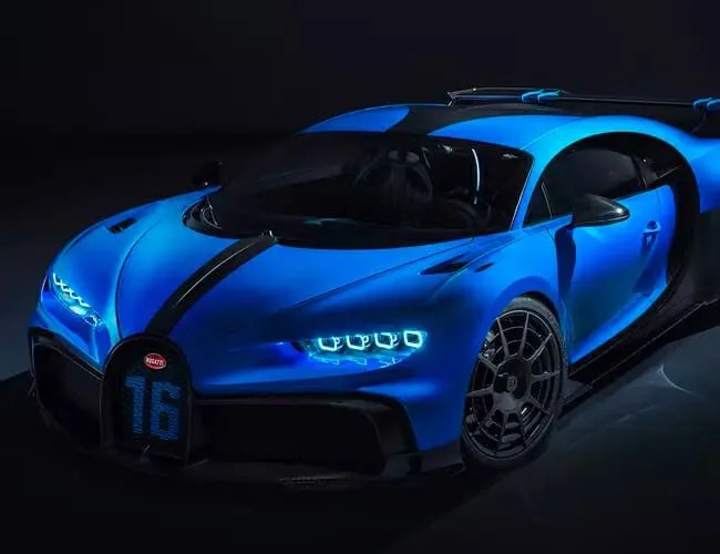 BUGATTI-CHIRON-PUR-SPORT-gear-patrol-feature