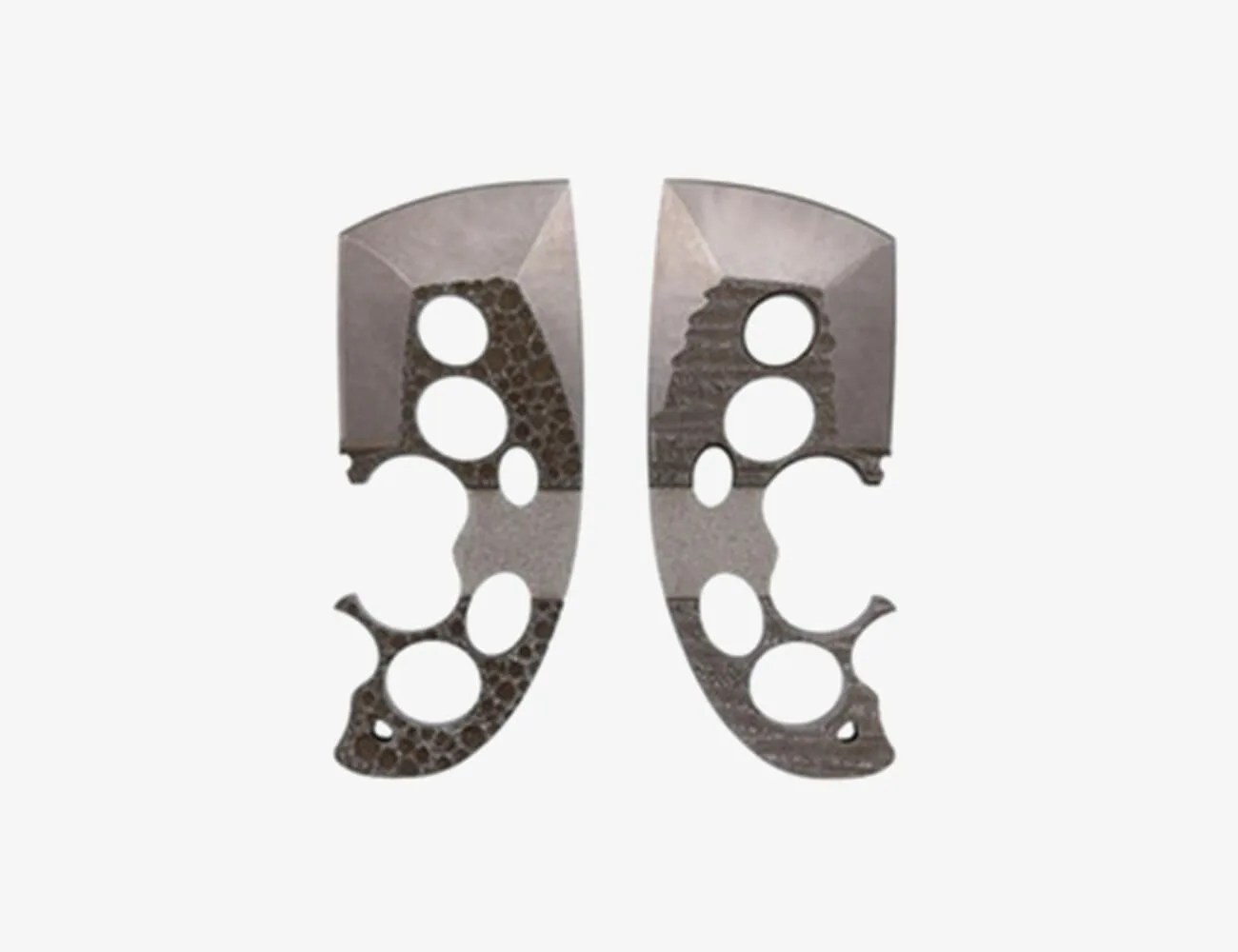 Bone-Daddy-Blade-Werx-Axxis-Hand-Axe-gear-patrol