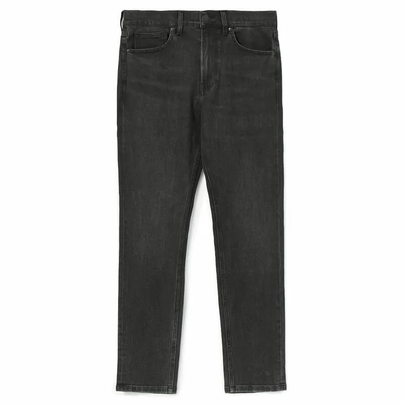 DNTM-gear-patrol-Everlane-Slim-Fit-Jean