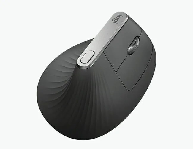Desk-Setup-gear-patrol-mouse