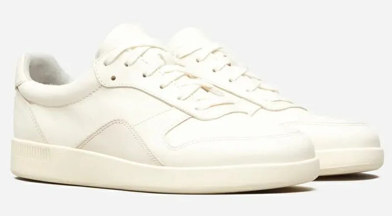Everlane-Court-Shoes-gear-patrol-fog