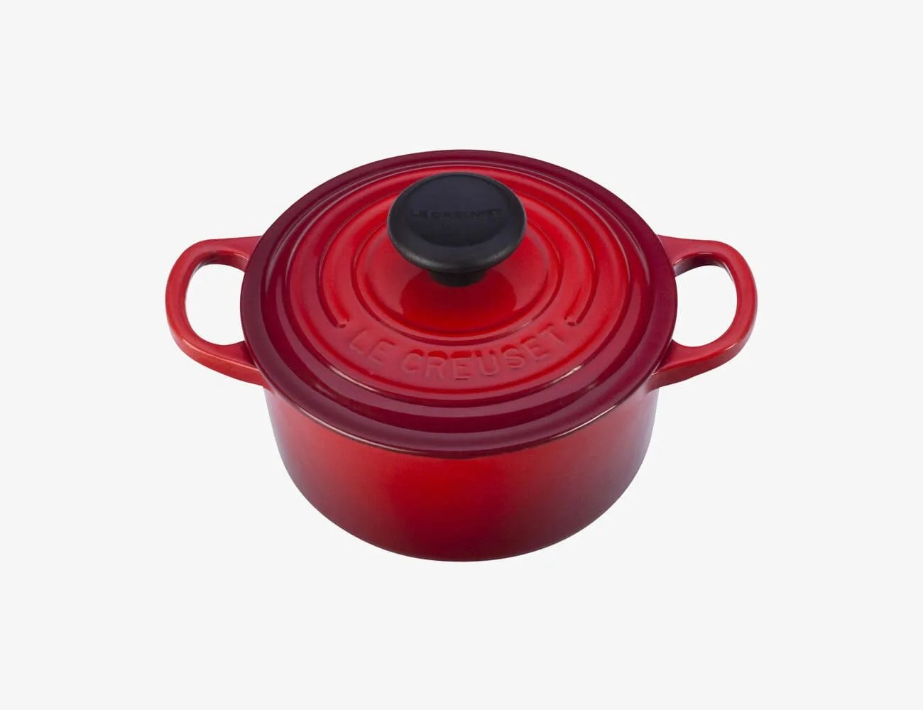 10-Deals-Roundup-4-20-gear-patrol-Le-Creuset