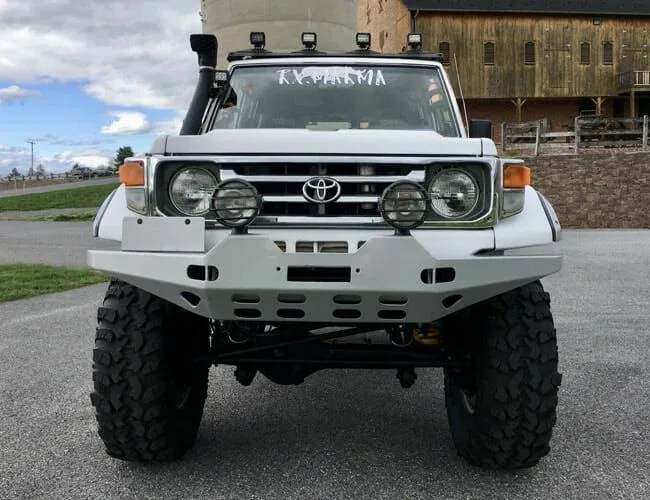 1994-Toyota-Land-Cruiser-FZJ70-LX-gear-patrol-lead-feature
