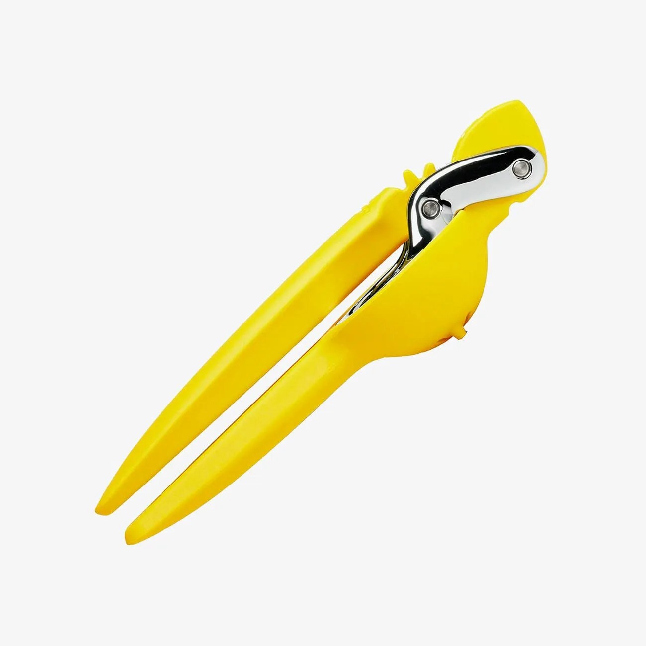 20-Essential-Home-Bar-Tools-gear-patrol-Wood-Citrus-Juicer