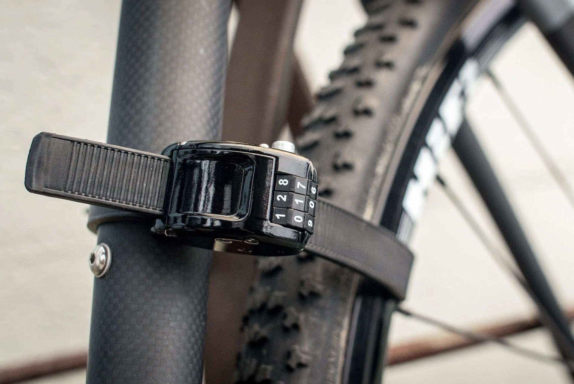 Best-Bike-Locks-gear-patrol-otoo-full-lead