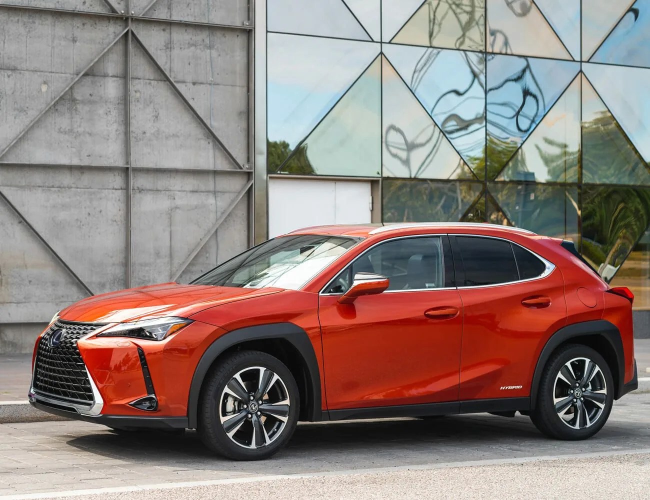 Lexus-UX250h-Review-gear-patrol-ambiance-2