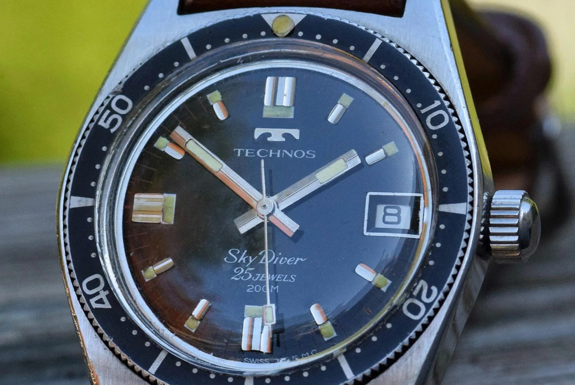 TIG422-Gear-Patrol-Lead-Full