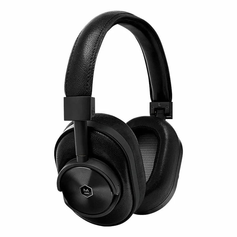 dealsroundup424-gearpatrol-masterdynamic