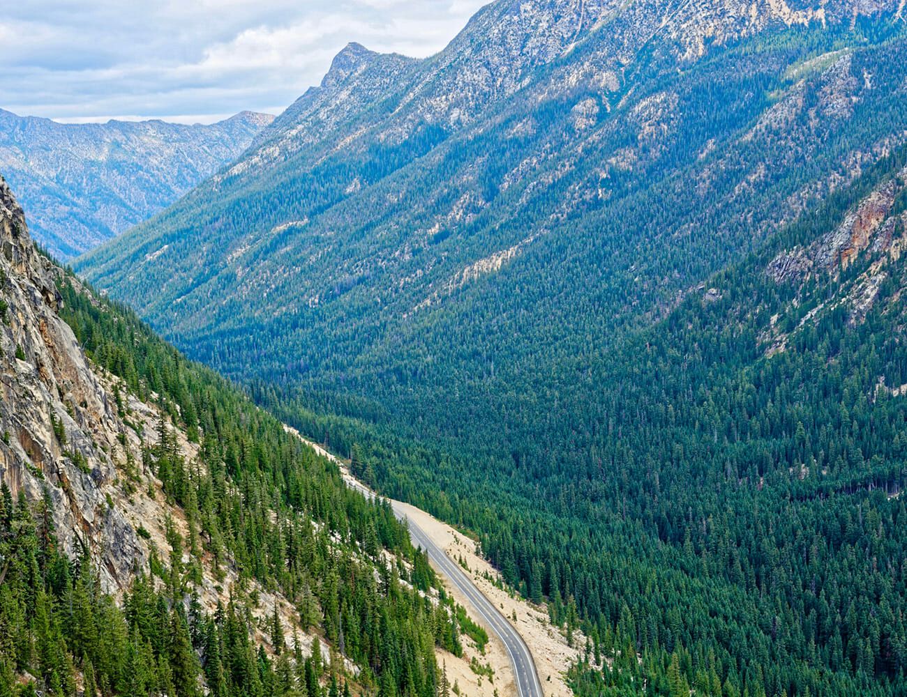 14-Great-Driving-Roads-gear-patrol-Cascade-Loop