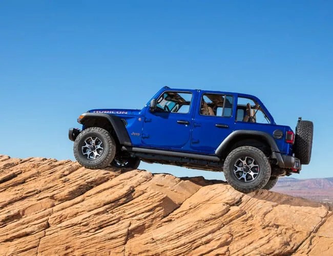 2020-Wrangler-Gear-Patrol-Lead-Featured