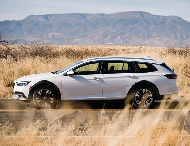 Buick-Regal-TourX-Review-gear-patrol-lead-feature